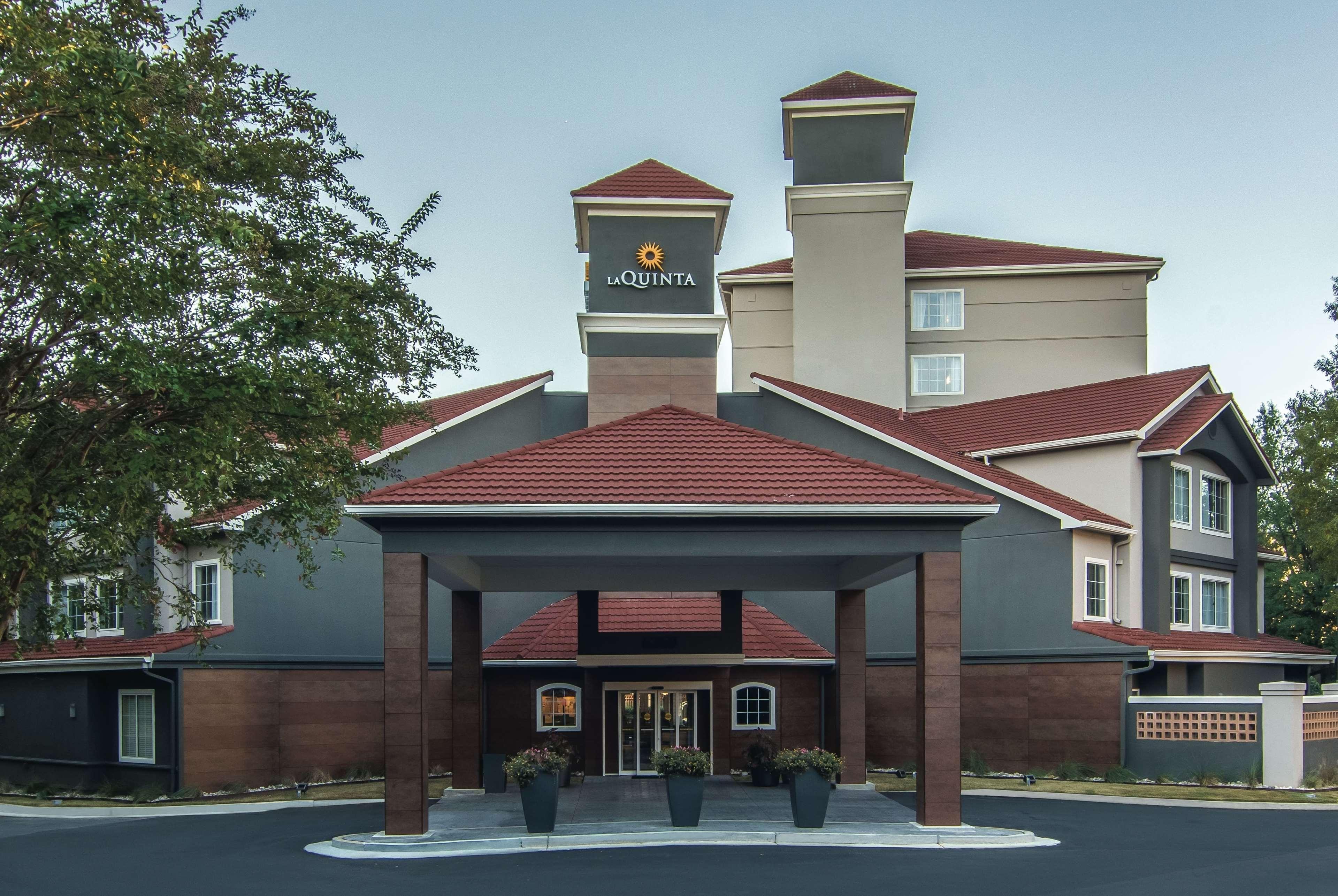 Hotel La Quinta By Wyndham Atlanta Perimeter Medical Sandy Springs Exterior foto